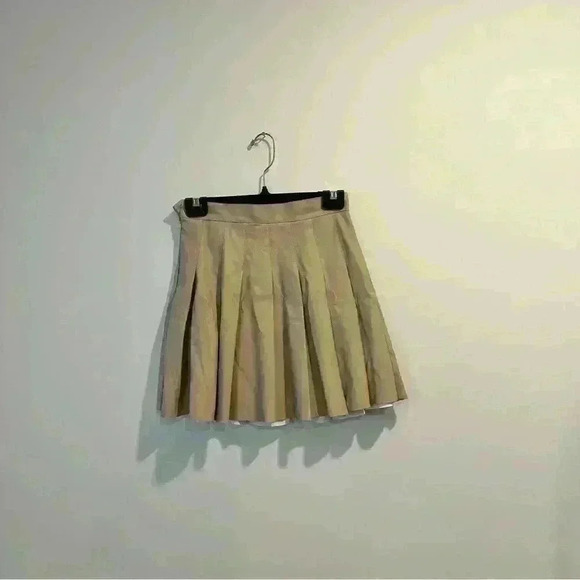 Kendall  + Kylie | Womens small beige faux leather pleated mini skater skirt - Picture 3 of 5